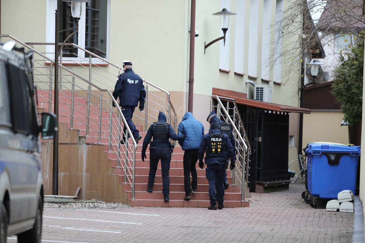 Posiedzenie aresztowe ws. odnalezionych zwłok w Myszyńcu [30.11.2024] - zdjęcie #17 - eOstroleka.pl