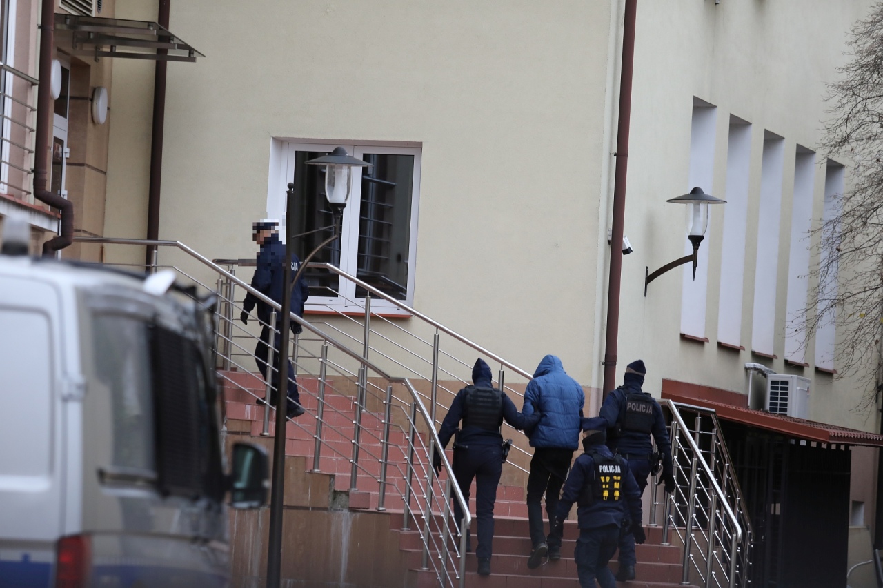 Posiedzenie aresztowe ws. odnalezionych zwłok w Myszyńcu [30.11.2024] - zdjęcie #14 - eOstroleka.pl