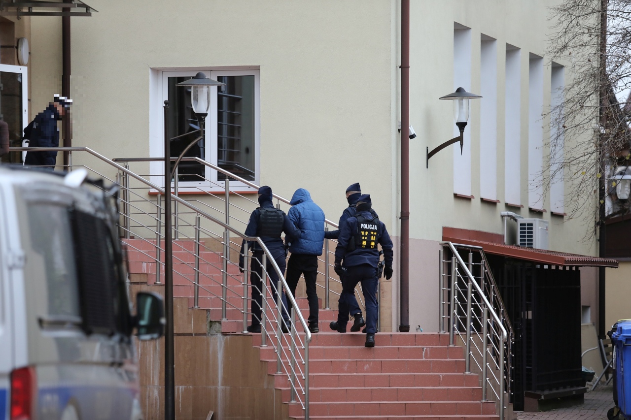 Posiedzenie aresztowe ws. odnalezionych zwłok w Myszyńcu [30.11.2024] - zdjęcie #12 - eOstroleka.pl