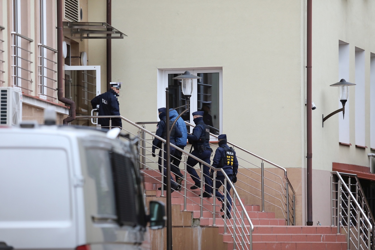 Posiedzenie aresztowe ws. odnalezionych zwłok w Myszyńcu [30.11.2024] - zdjęcie #8 - eOstroleka.pl