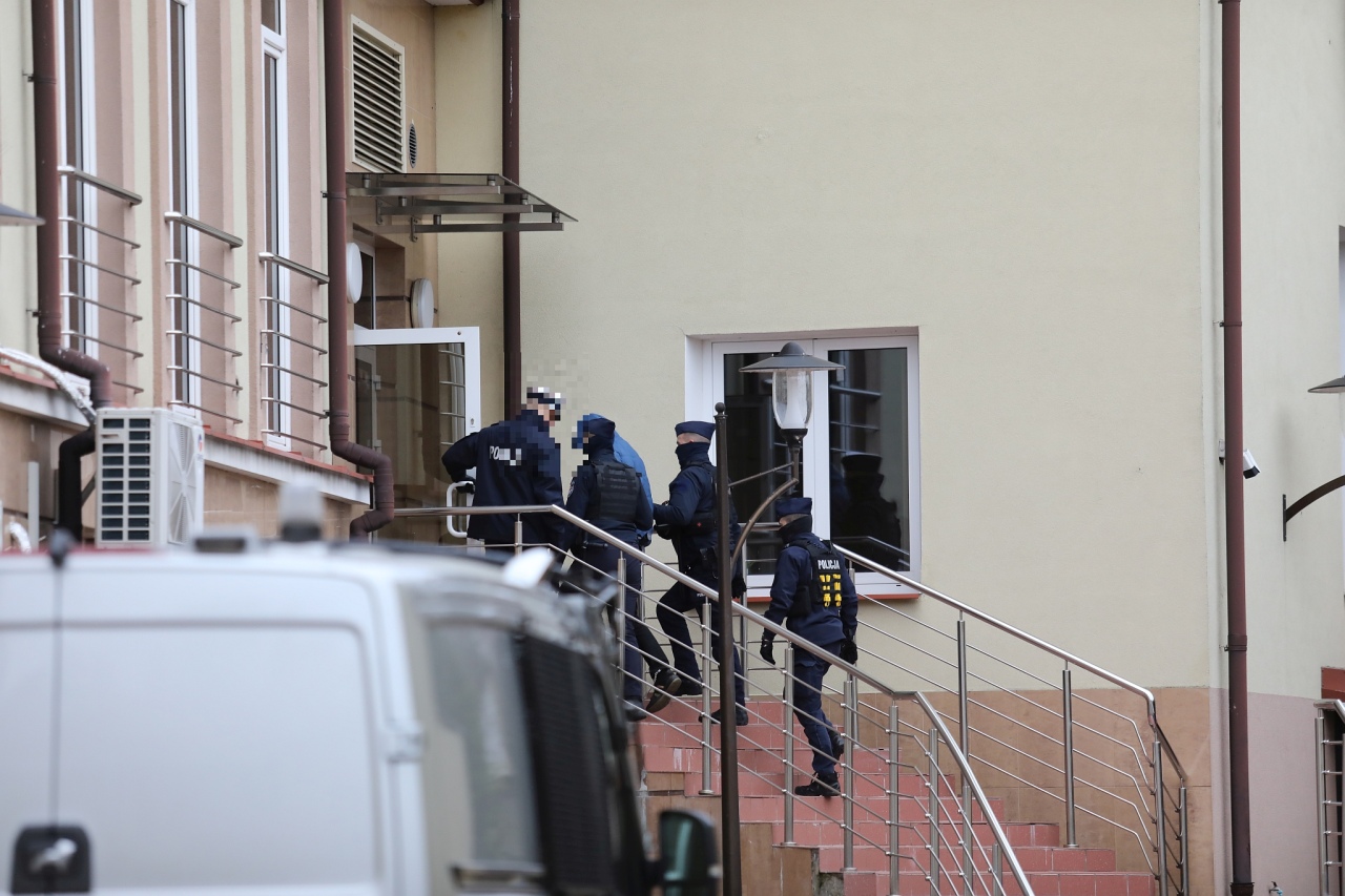 Posiedzenie aresztowe ws. odnalezionych zwłok w Myszyńcu [30.11.2024] - zdjęcie #5 - eOstroleka.pl