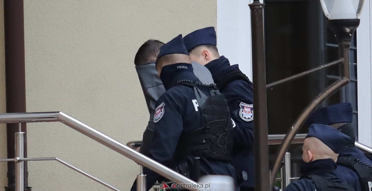 Posiedzenie aresztowe ws. odnalezionych zwłok w Myszyńcu [30.11.2024] - zdjęcie #26 - eOstroleka.pl