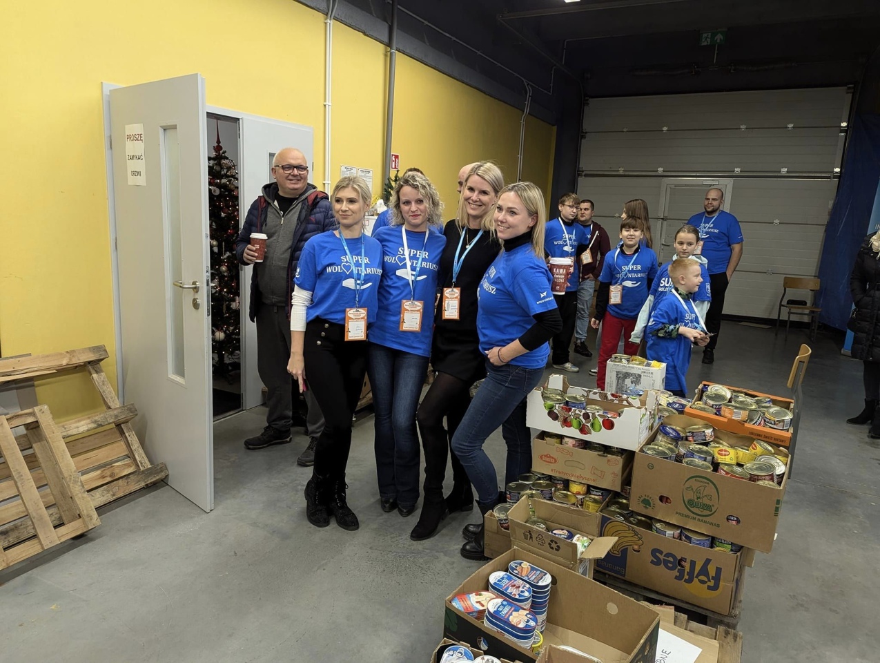 Świąteczna Zbiórka Żywności w Ostrołęce [30.11.2024] - zdjęcie #15 - eOstroleka.pl