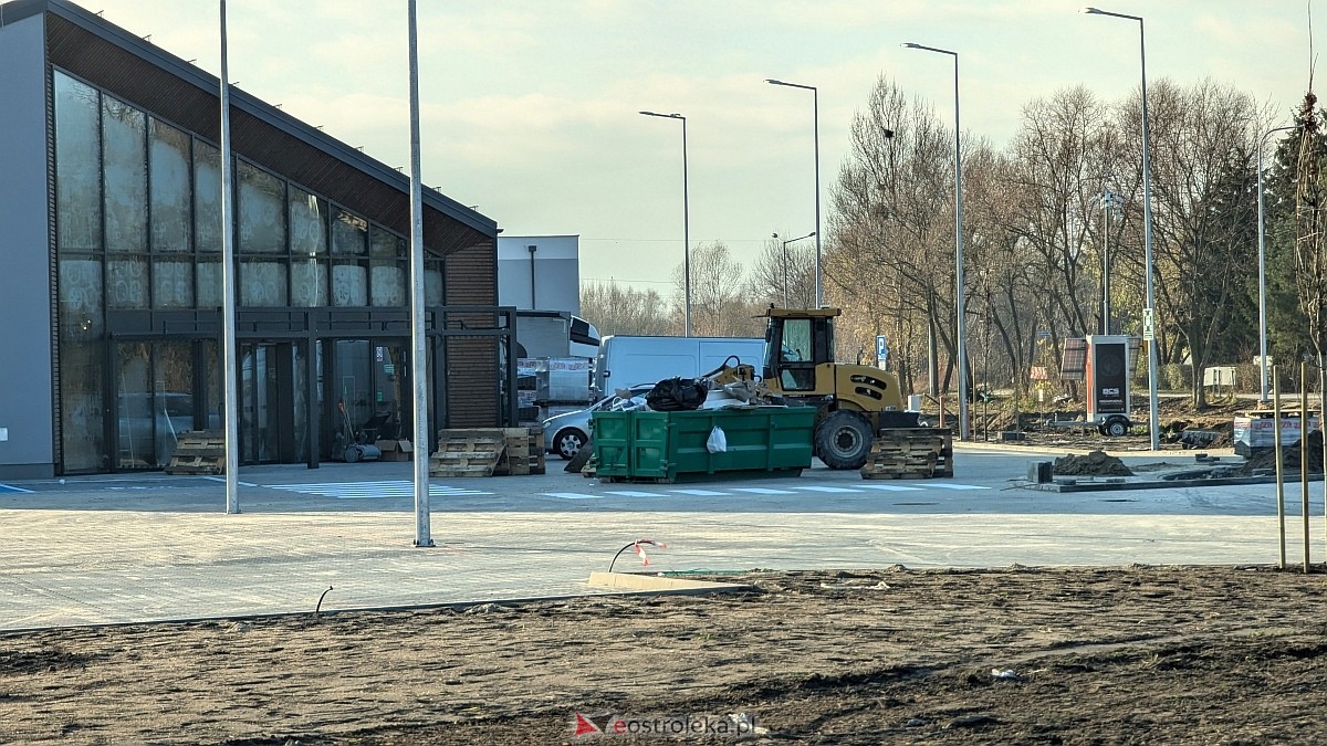 Budowa sklepu netto w Ostrołęce [1.12.2024] - zdjęcie #35 - eOstroleka.pl