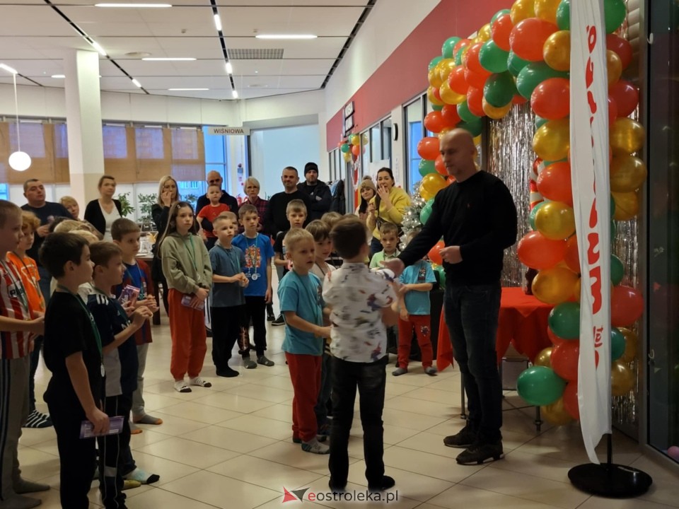 Mikołajki na sportowo z Koroną Ostrołęka [1.12.2024] - zdjęcie #60 - eOstroleka.pl