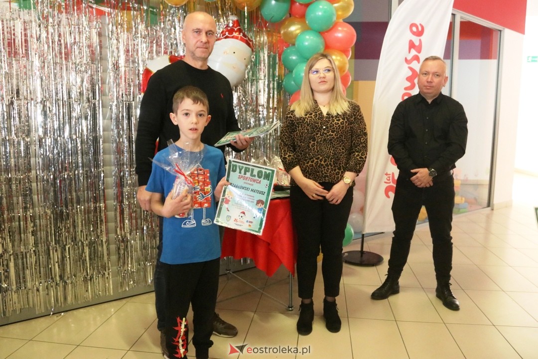 Mikołajki na sportowo z Koroną Ostrołęka [1.12.2024] - zdjęcie #32 - eOstroleka.pl