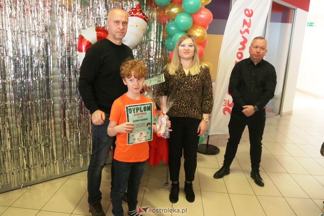 Mikołajki na sportowo z Koroną Ostrołęka [1.12.2024] - zdjęcie #25 - eOstroleka.pl
