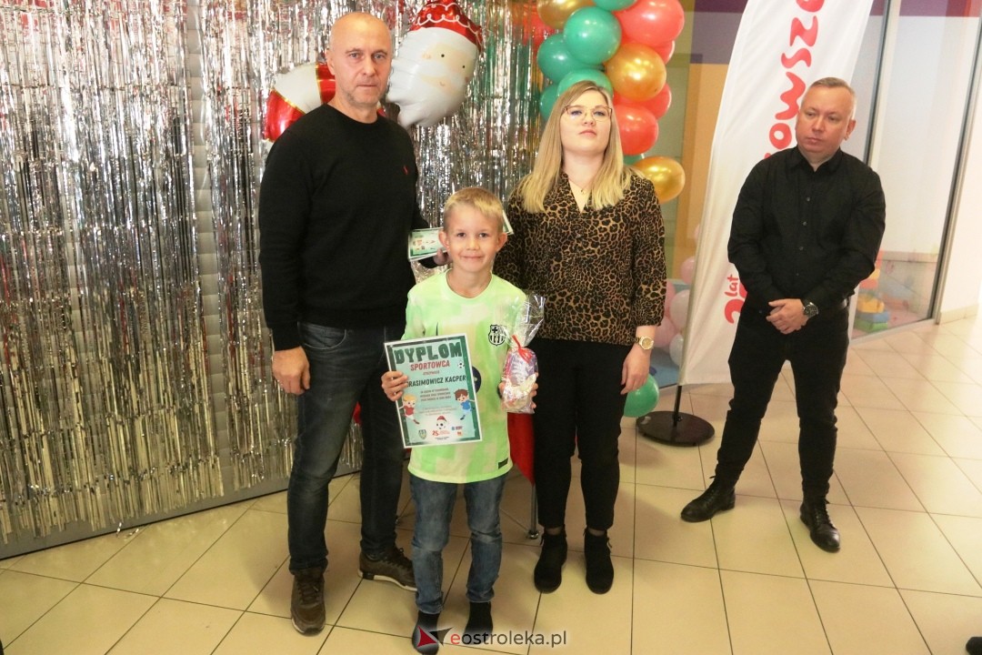 Mikołajki na sportowo z Koroną Ostrołęka [1.12.2024] - zdjęcie #23 - eOstroleka.pl