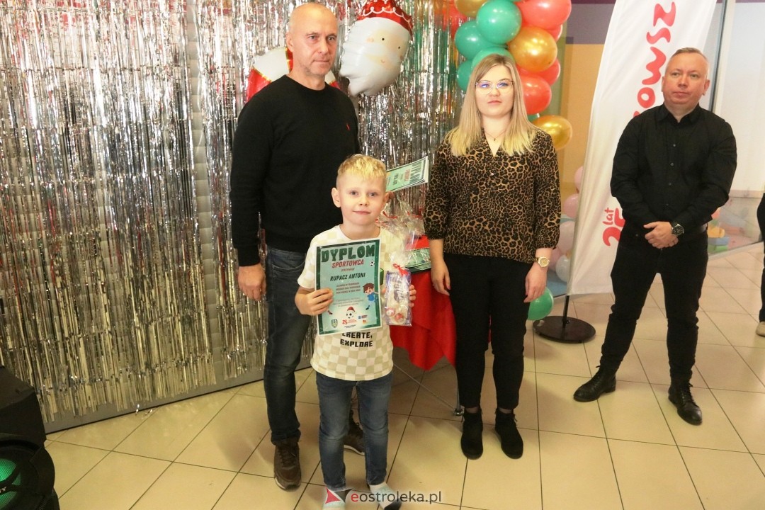 Mikołajki na sportowo z Koroną Ostrołęka [1.12.2024] - zdjęcie #21 - eOstroleka.pl
