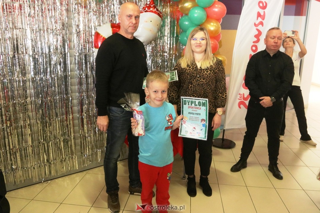 Mikołajki na sportowo z Koroną Ostrołęka [1.12.2024] - zdjęcie #20 - eOstroleka.pl