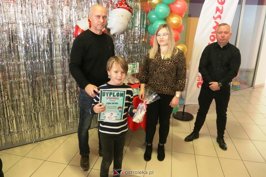 Mikołajki na sportowo z Koroną Ostrołęka [1.12.2024] - zdjęcie #19 - eOstroleka.pl