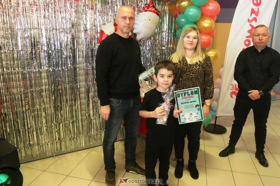 Mikołajki na sportowo z Koroną Ostrołęka [1.12.2024] - zdjęcie #17 - eOstroleka.pl