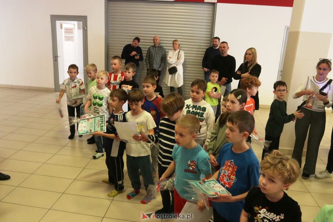 Mikołajki na sportowo z Koroną Ostrołęka [1.12.2024] - zdjęcie #16 - eOstroleka.pl