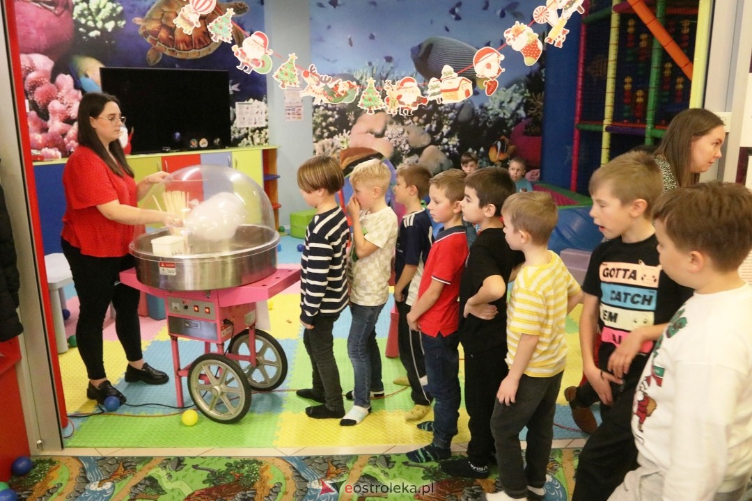 Mikołajki na sportowo z Koroną Ostrołęka [1.12.2024] - zdjęcie #1 - eOstroleka.pl