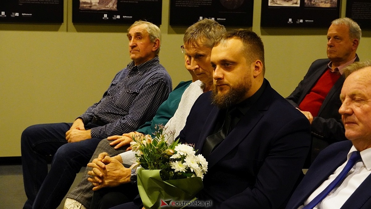 Historyczna promocja książki i wystawa w Mauzoleum Bitwy pod Ostrołęką [29.11.2024]] - zdjęcie #15 - eOstroleka.pl