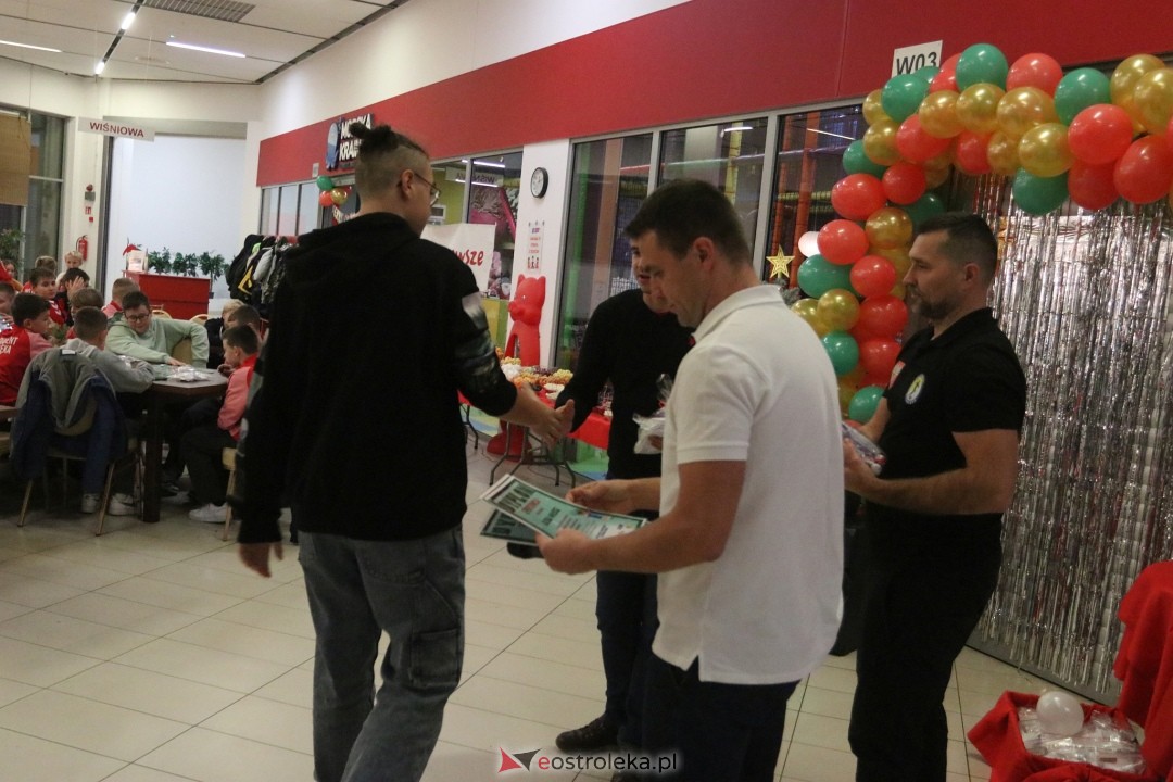 Mikołajki na sportowo z Diamentem Ostrołęka [02.12.2024] - zdjęcie #6 - eOstroleka.pl