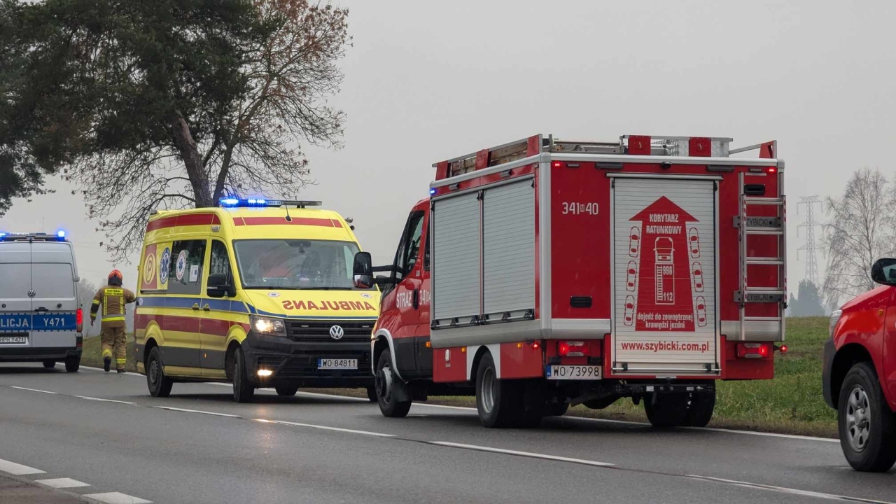 Wypadekw Rzekuniu na DW627 [03.12.2024] - zdjęcie #12 - eOstroleka.pl