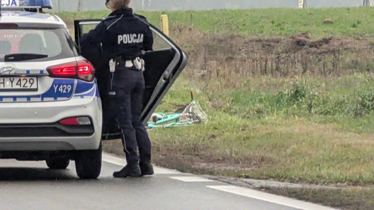 Wypadekw Rzekuniu na DW627 [03.12.2024] - zdjęcie #5 - eOstroleka.pl