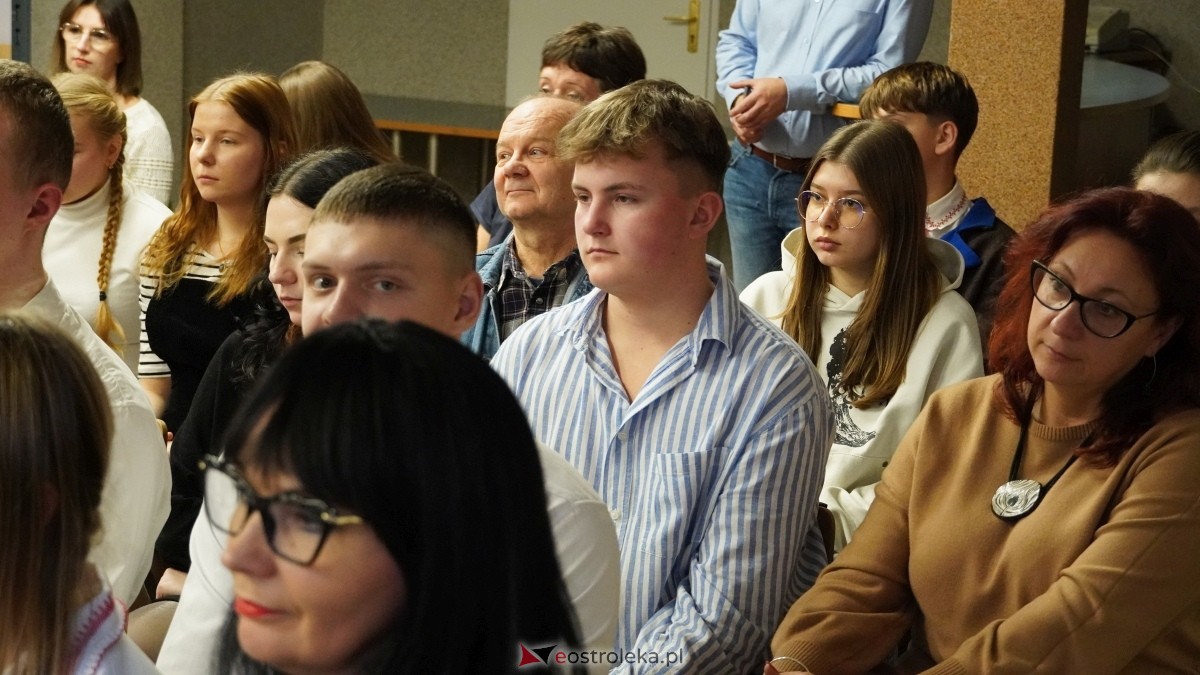 VI Olimpiada wiedzy o Kurpiach [03.12.2024] - zdjęcie #54 - eOstroleka.pl