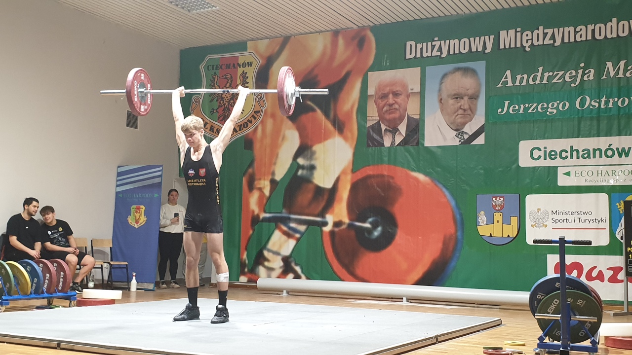 UKS Atleta na Międzynarodowym Memoriale Andrzeja Matusiaka i Jerzego Ostrowskiego w Ciechanowie - zdjęcie #7 - eOstroleka.pl