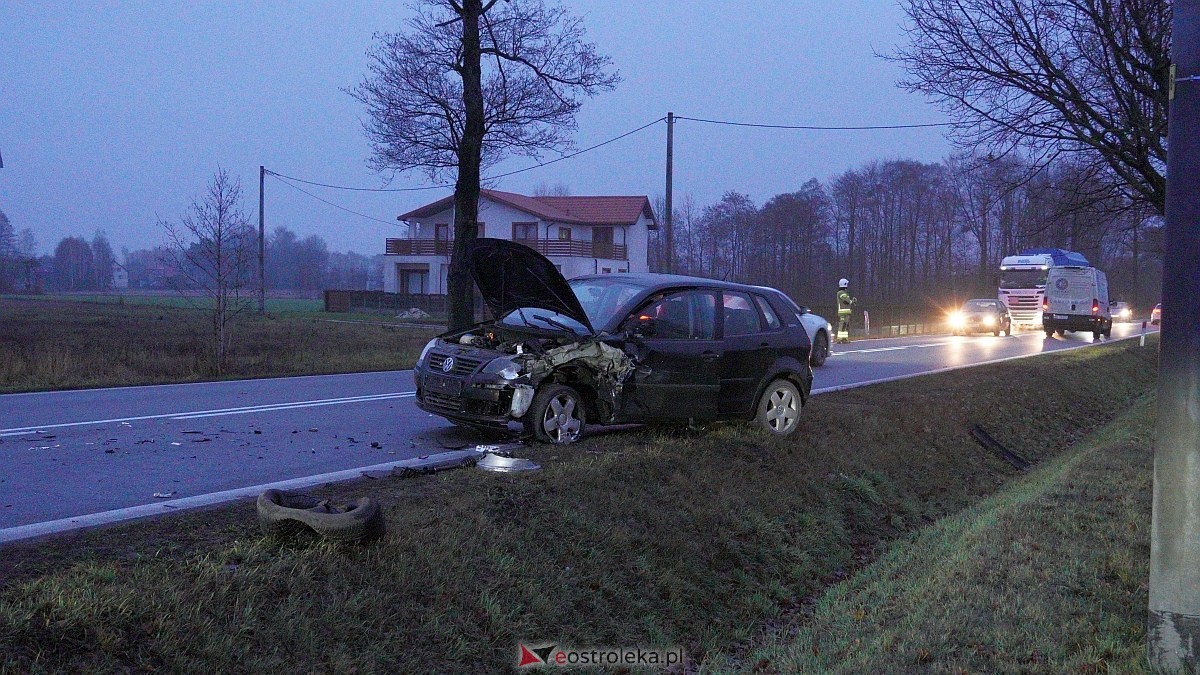 Poważny wypadek na drodze wojewódzkiej 627 pod Ostrołęką [05.12.2024] - zdjęcie #9 - eOstroleka.pl