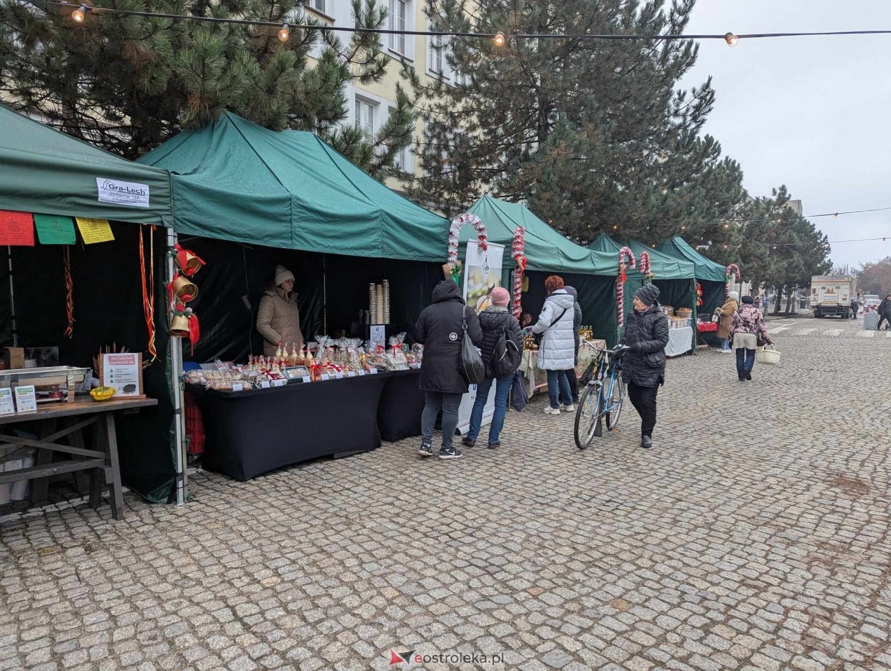 II Kurpiowski Jarmark Bożonarodzeniowy w Ostrołęce wystartował [05.12.2024] - zdjęcie #155 - eOstroleka.pl