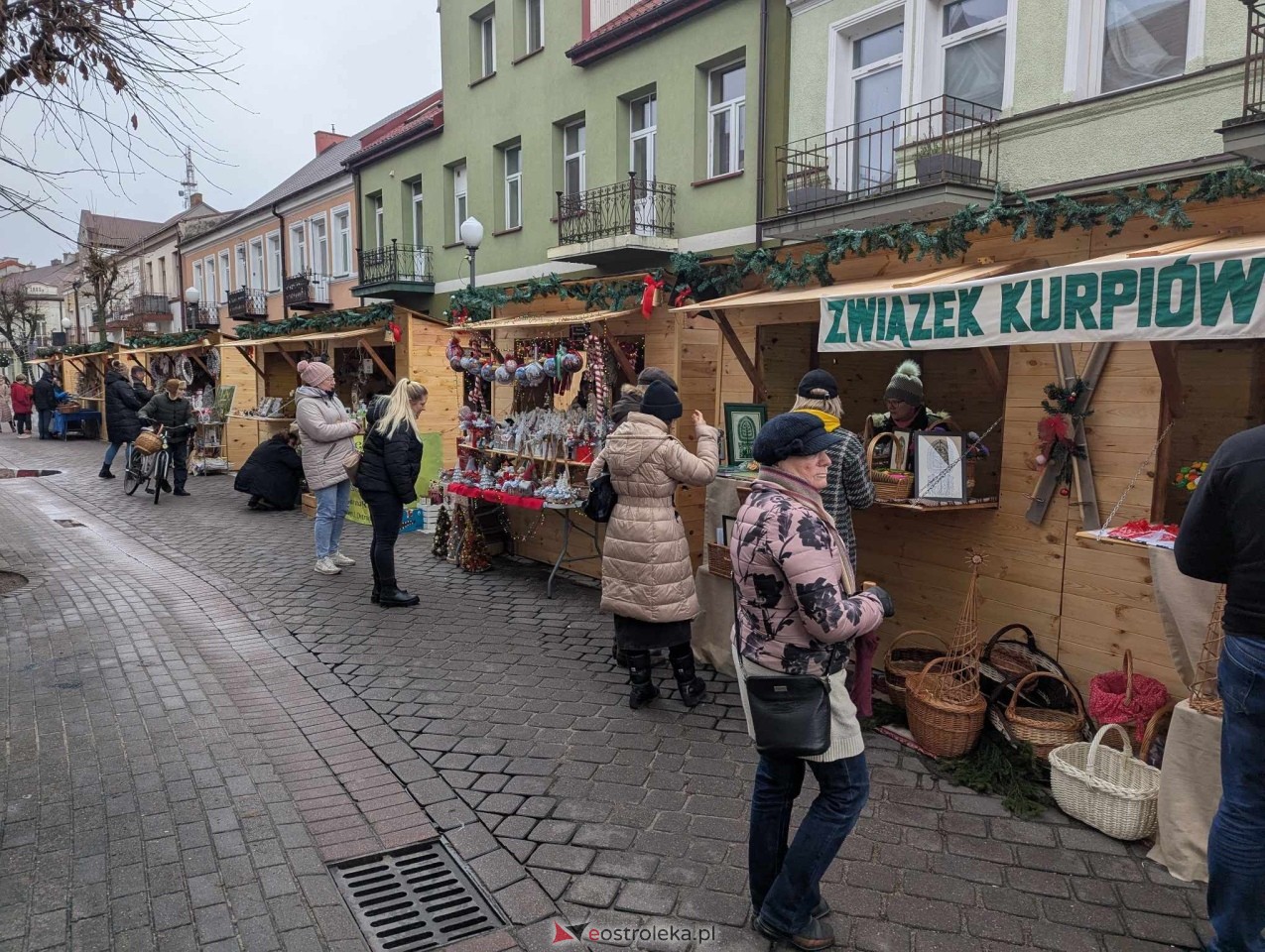 II Kurpiowski Jarmark Bożonarodzeniowy w Ostrołęce wystartował [05.12.2024] - zdjęcie #144 - eOstroleka.pl