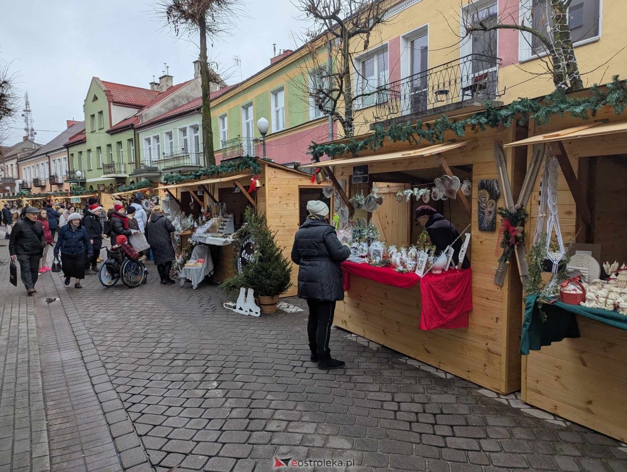 II Kurpiowski Jarmark Bożonarodzeniowy w Ostrołęce wystartował [05.12.2024] - zdjęcie #133 - eOstroleka.pl