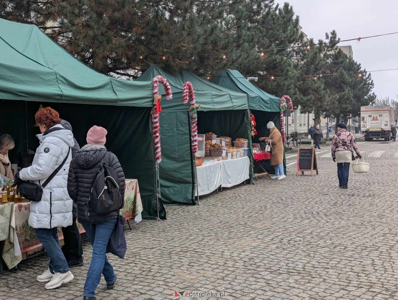 II Kurpiowski Jarmark Bożonarodzeniowy w Ostrołęce wystartował [05.12.2024] - zdjęcie #130 - eOstroleka.pl
