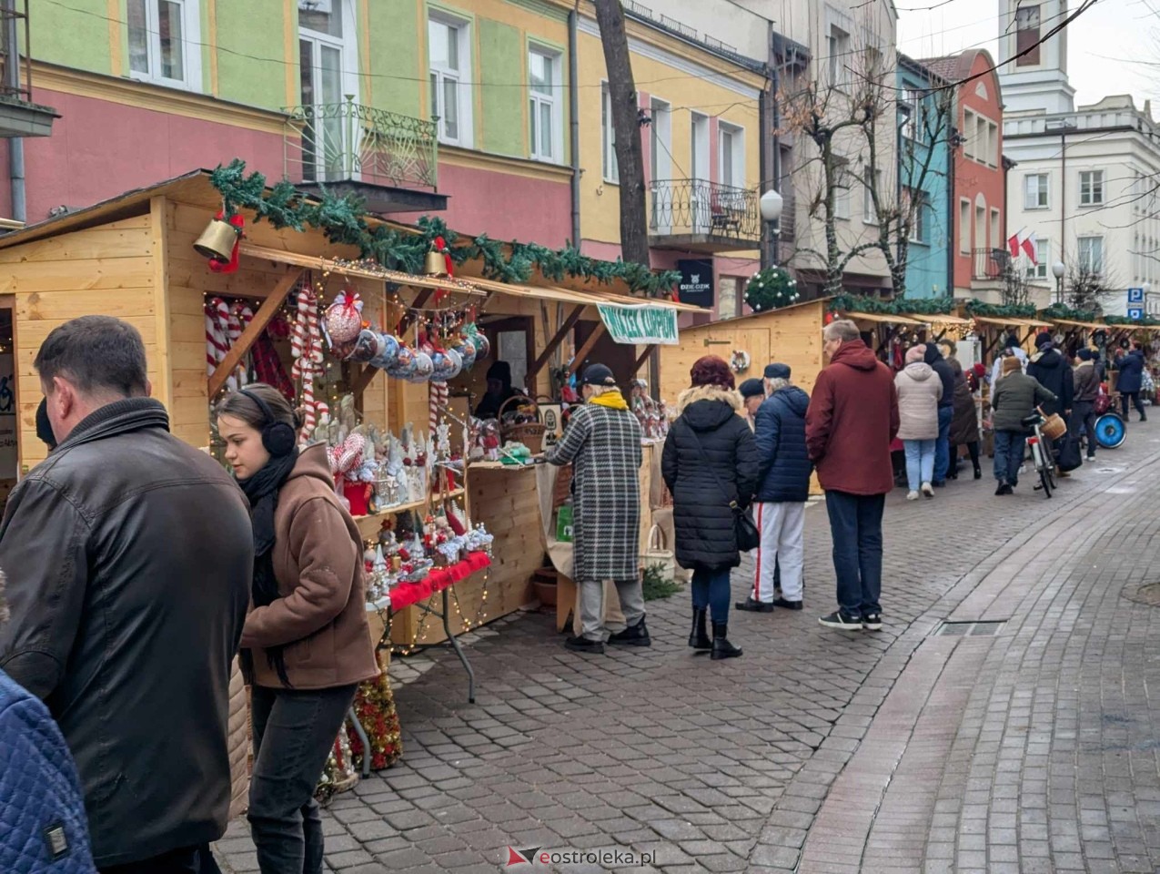 II Kurpiowski Jarmark Bożonarodzeniowy w Ostrołęce wystartował [05.12.2024] - zdjęcie #111 - eOstroleka.pl