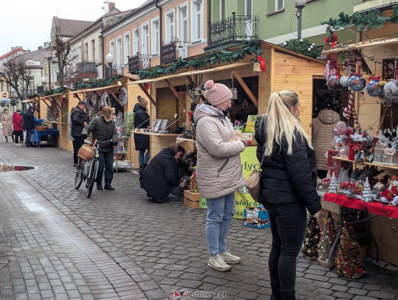 II Kurpiowski Jarmark Bożonarodzeniowy w Ostrołęce wystartował [05.12.2024] - zdjęcie #108 - eOstroleka.pl