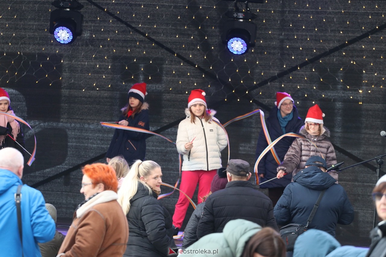 II Kurpiowski Jarmark Bożonarodzeniowy w Ostrołęce wystartował [05.12.2024] - zdjęcie #63 - eOstroleka.pl