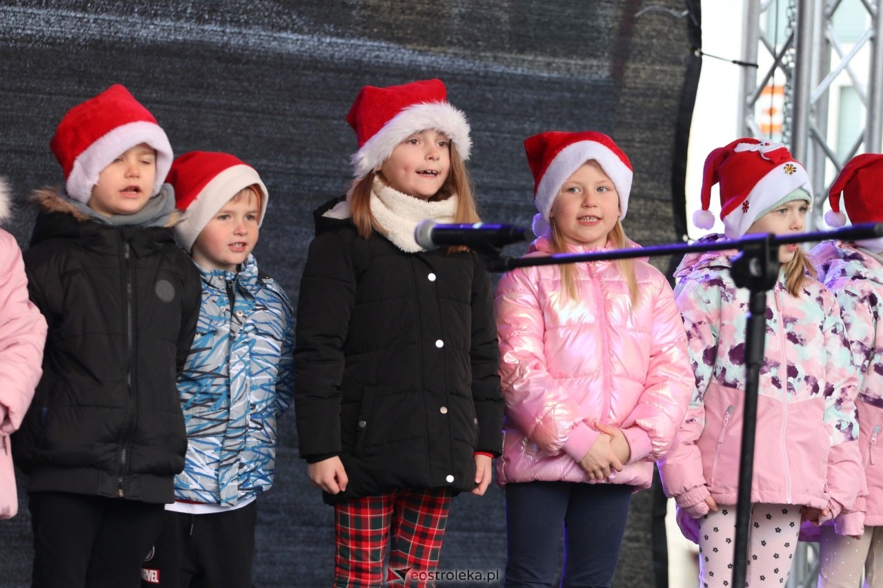 II Kurpiowski Jarmark Bożonarodzeniowy w Ostrołęce wystartował [05.12.2024] - zdjęcie #29 - eOstroleka.pl
