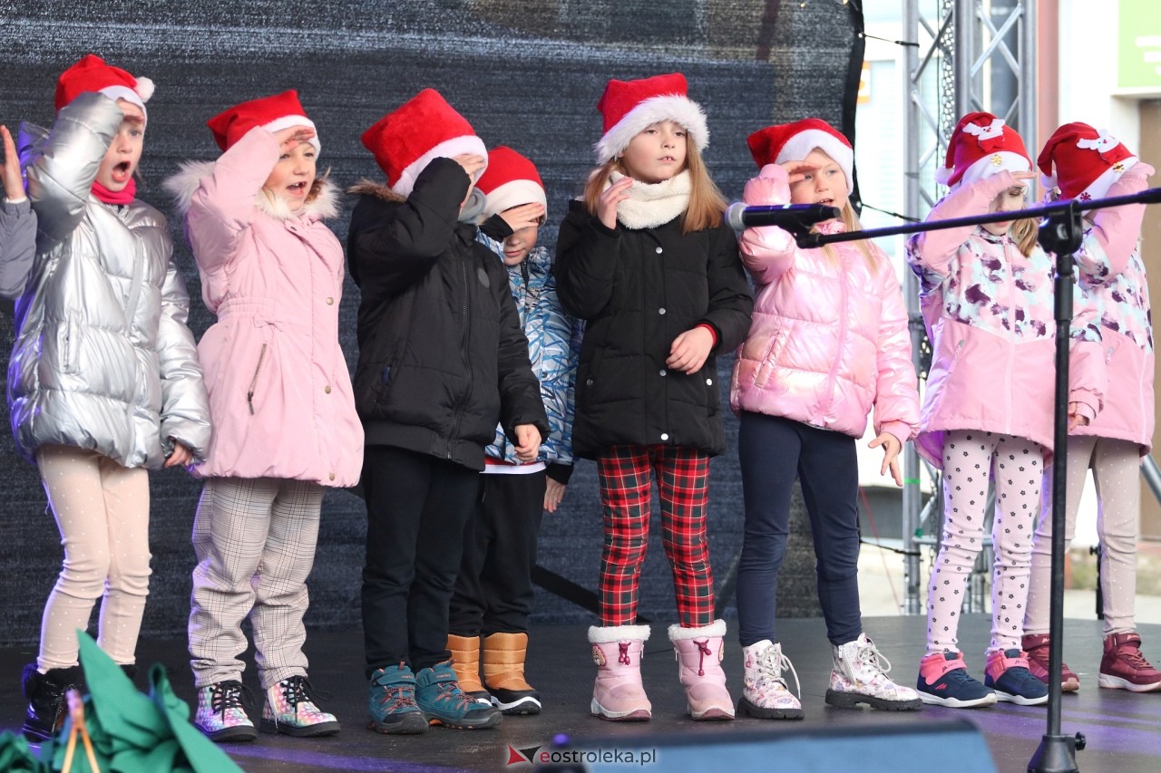 II Kurpiowski Jarmark Bożonarodzeniowy w Ostrołęce wystartował [05.12.2024] - zdjęcie #23 - eOstroleka.pl