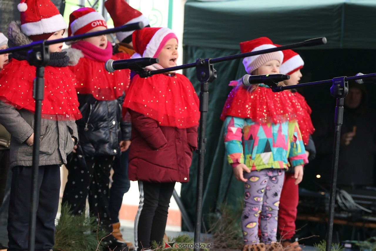 II Kurpiowski Jarmark Bożonarodzeniowy w Ostrołęce wystartował [05.12.2024] - zdjęcie #11 - eOstroleka.pl
