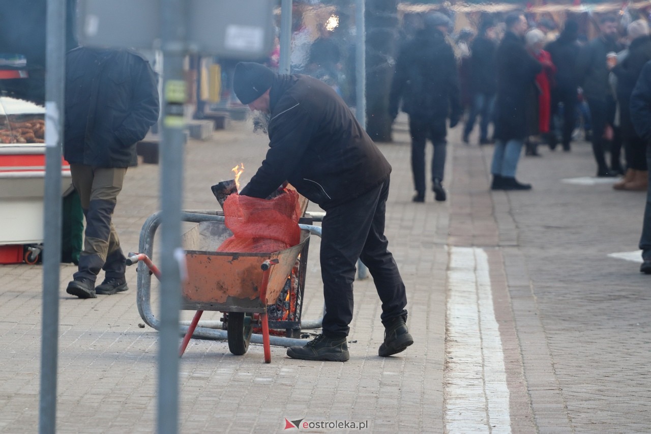 II Kurpiowski Jarmark Bożonarodzeniowy w Ostrołęce wystartował [05.12.2024] - zdjęcie #4 - eOstroleka.pl
