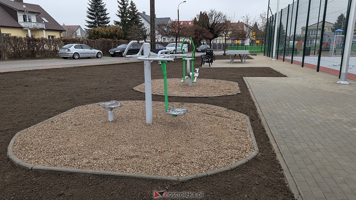 Budowa boiska na osiedlu Łęczysk zakończona [05.12.2024] - zdjęcie #20 - eOstroleka.pl