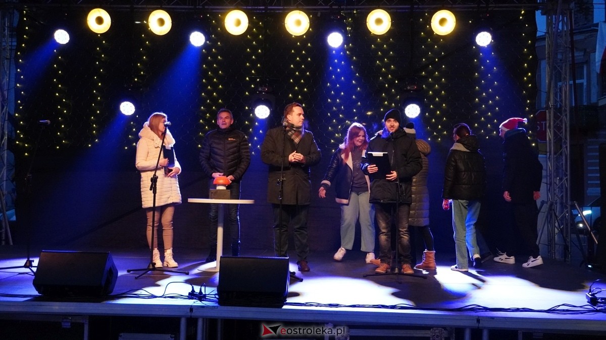 Oficjalne otwarcie II Kurpiowskiego Jarmarku Bożonarodzeniowego [05.12.2024] - zdjęcie #34 - eOstroleka.pl