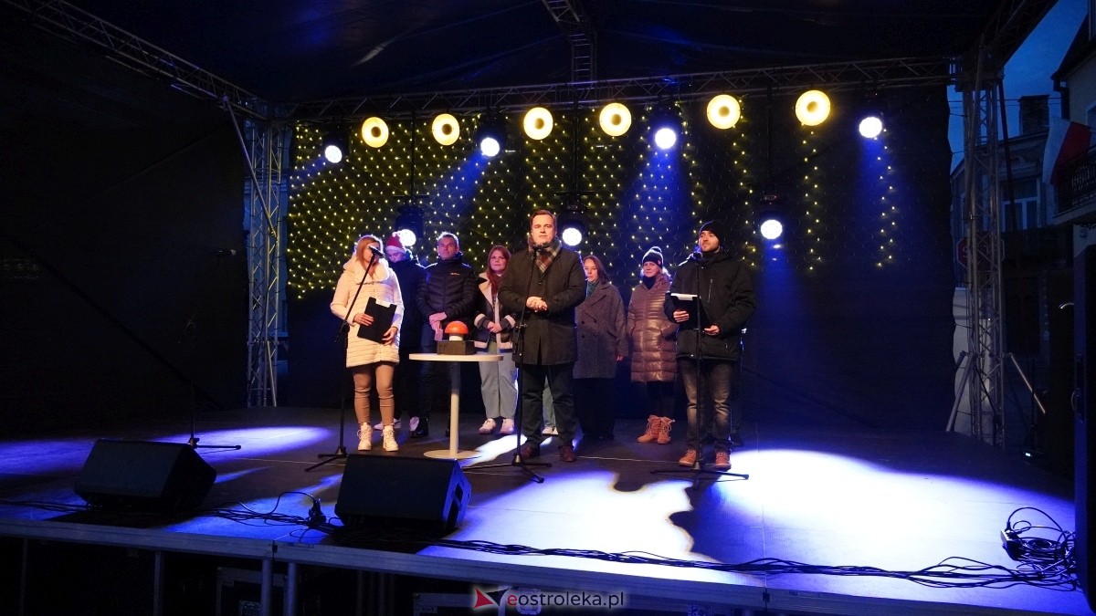 Oficjalne otwarcie II Kurpiowskiego Jarmarku Bożonarodzeniowego [05.12.2024] - zdjęcie #28 - eOstroleka.pl