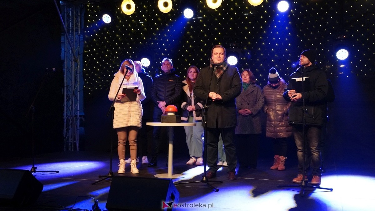 Oficjalne otwarcie II Kurpiowskiego Jarmarku Bożonarodzeniowego [05.12.2024] - zdjęcie #24 - eOstroleka.pl