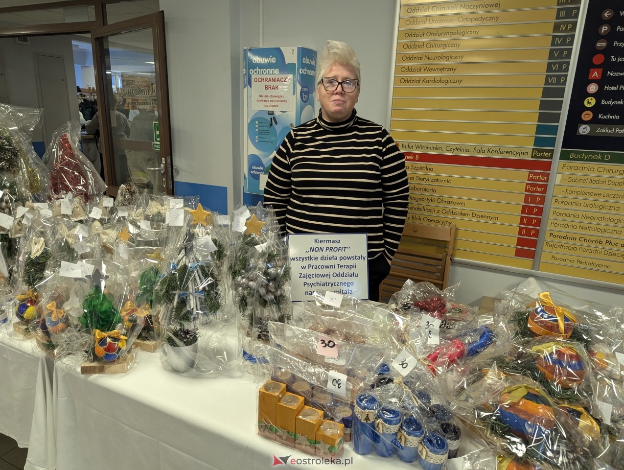 Mikołajkowy kiermasz w ostrołęckim szpitalu [06.12.2024] - zdjęcie #25 - eOstroleka.pl
