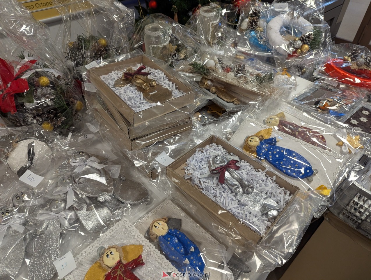 Mikołajkowy kiermasz w ostrołęckim szpitalu [06.12.2024] - zdjęcie #21 - eOstroleka.pl