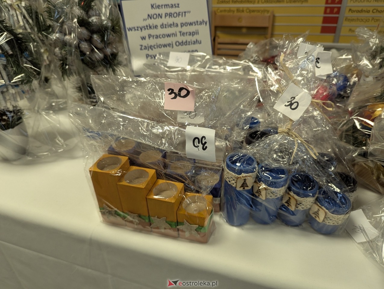 Mikołajkowy kiermasz w ostrołęckim szpitalu [06.12.2024] - zdjęcie #19 - eOstroleka.pl