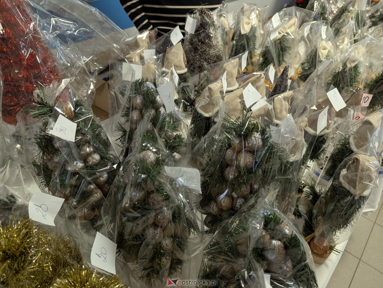 Mikołajkowy kiermasz w ostrołęckim szpitalu [06.12.2024] - zdjęcie #12 - eOstroleka.pl