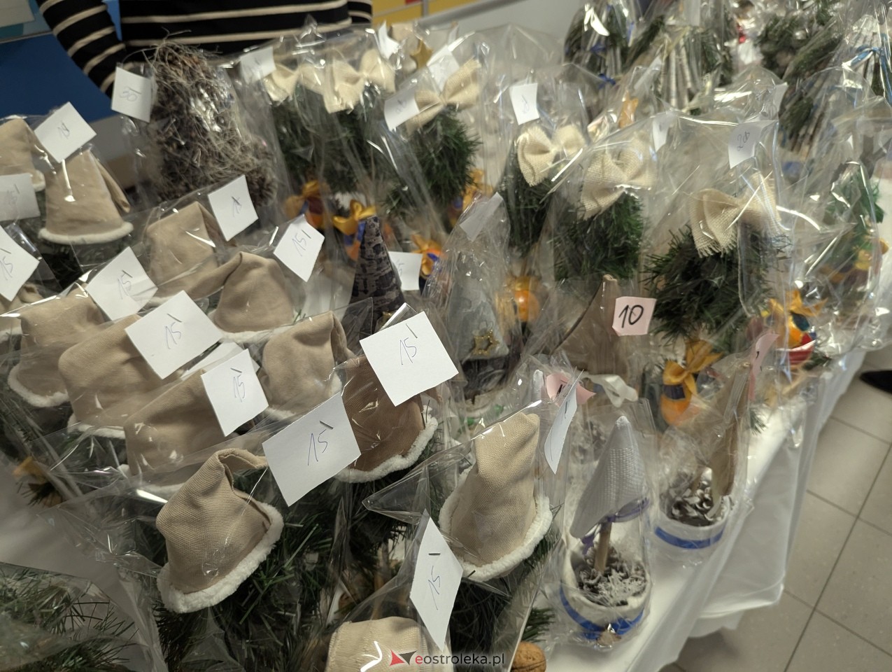 Mikołajkowy kiermasz w ostrołęckim szpitalu [06.12.2024] - zdjęcie #11 - eOstroleka.pl