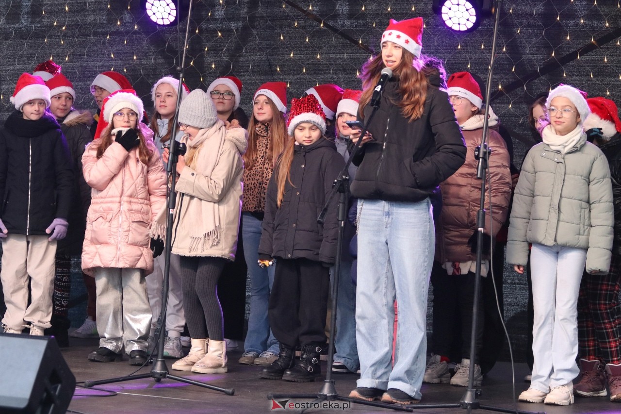 Kurpiowski Jarmark Bożonarodzeniowy [6.12.2024] - zdjęcie #78 - eOstroleka.pl
