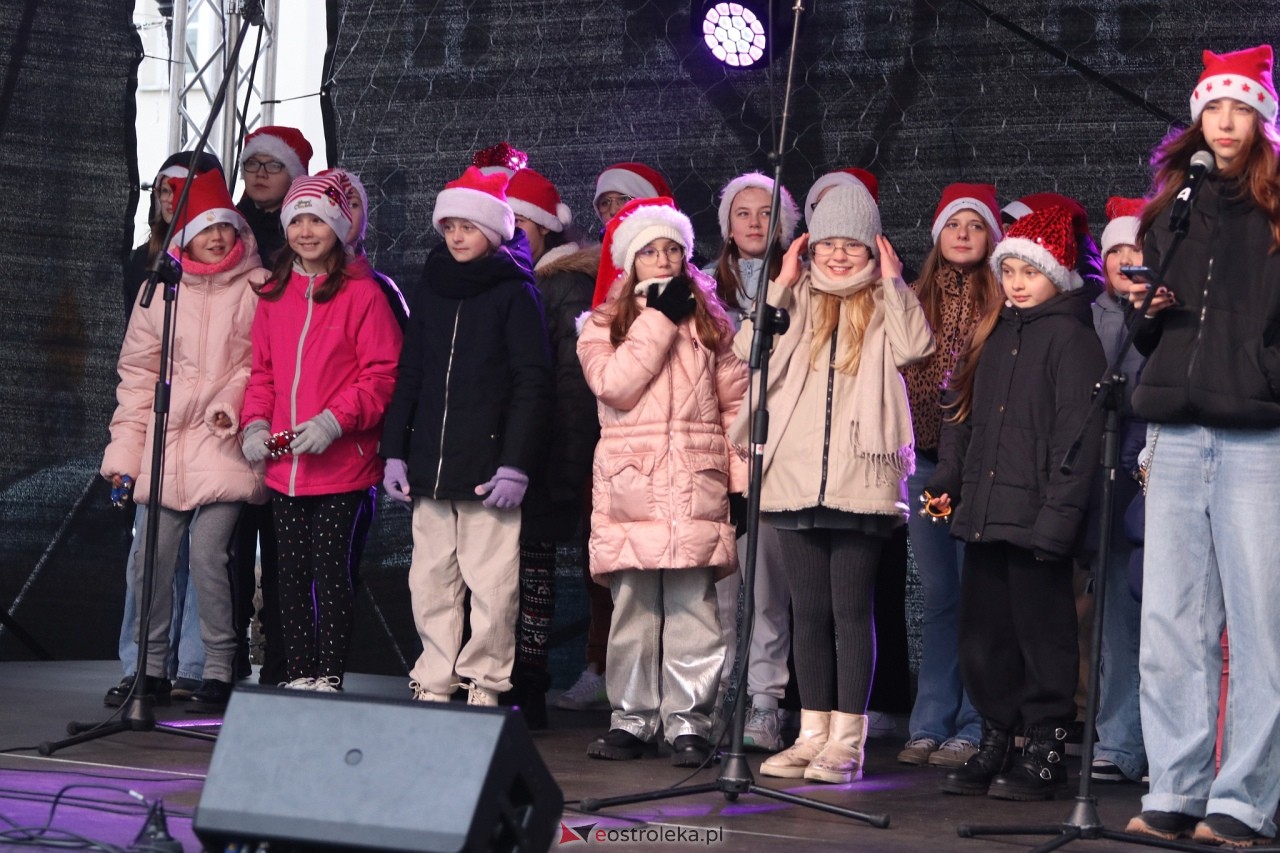 Kurpiowski Jarmark Bożonarodzeniowy [6.12.2024] - zdjęcie #77 - eOstroleka.pl