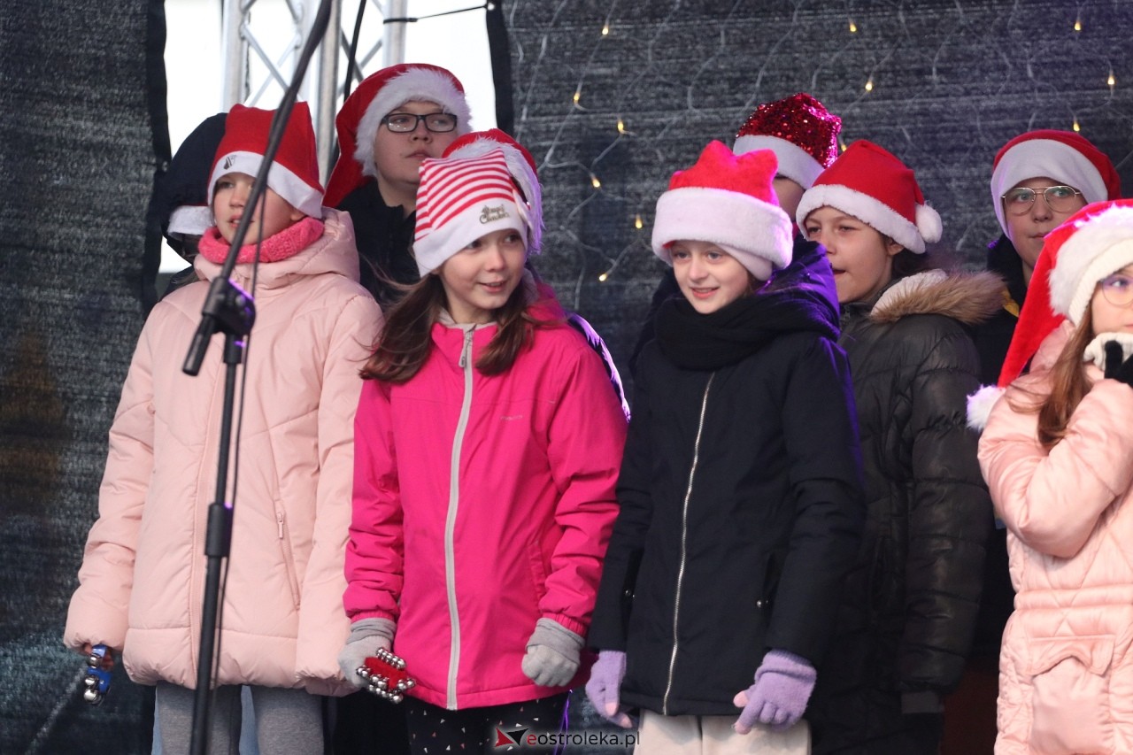 Kurpiowski Jarmark Bożonarodzeniowy [6.12.2024] - zdjęcie #76 - eOstroleka.pl