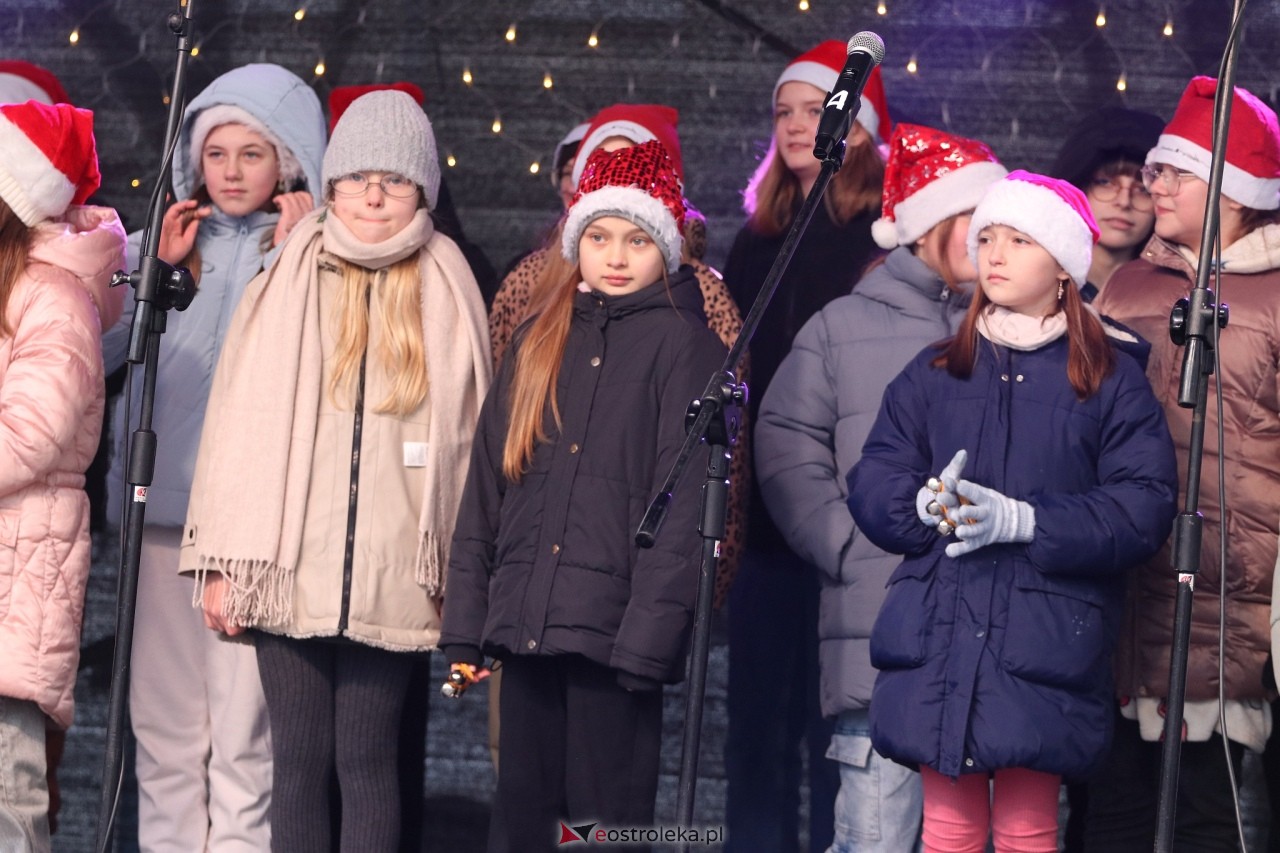 Kurpiowski Jarmark Bożonarodzeniowy [6.12.2024] - zdjęcie #67 - eOstroleka.pl