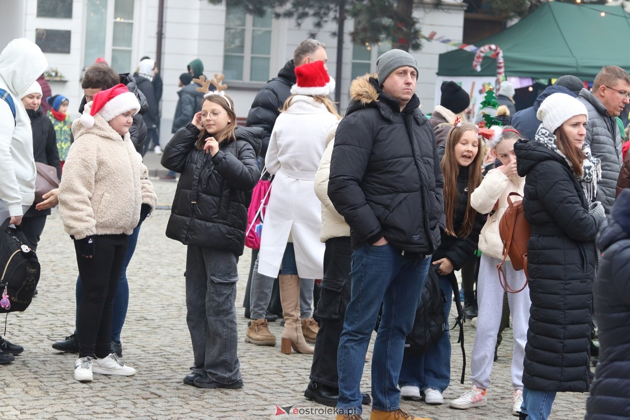 Kurpiowski Jarmark Bożonarodzeniowy [6.12.2024] - zdjęcie #65 - eOstroleka.pl